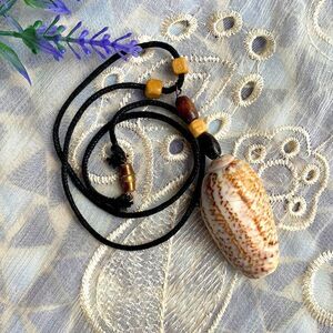 VTG Shell & Wood Bead Surfer Necklace